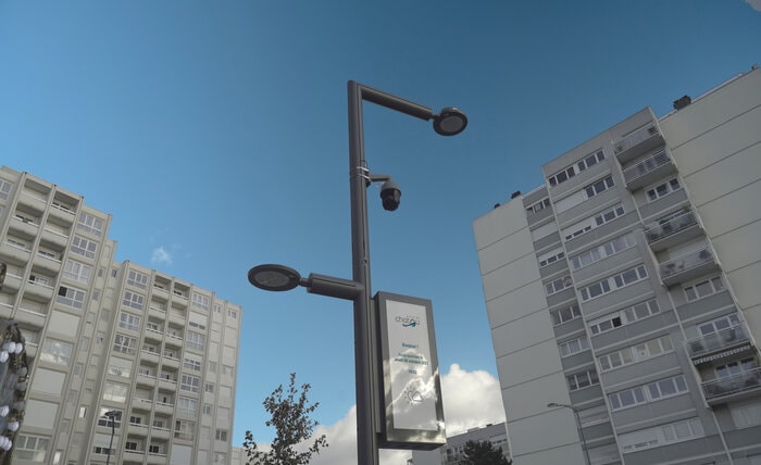 Broadband connectivity in Chatou